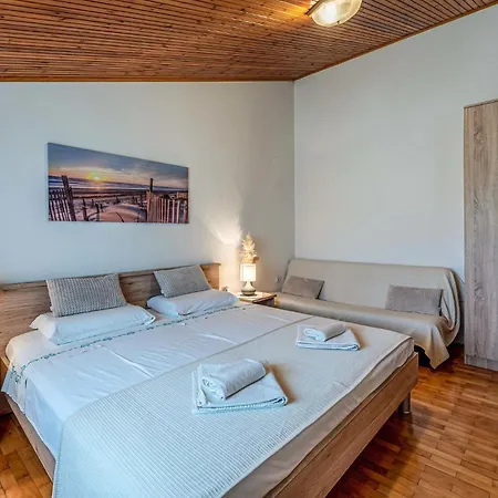 Cozy In With Wifi ميدولين